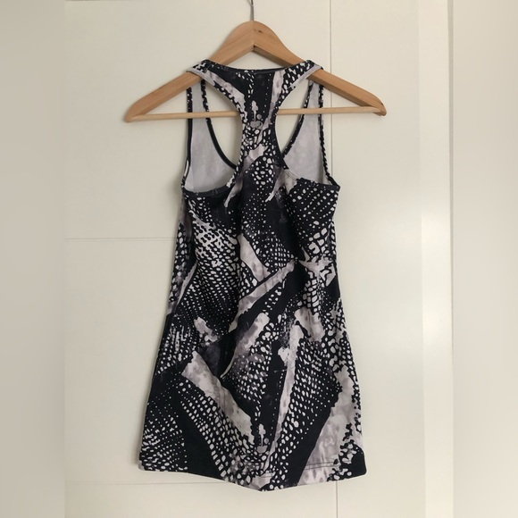 Lululemon Racerback Tanktop - Picture 2 of 3